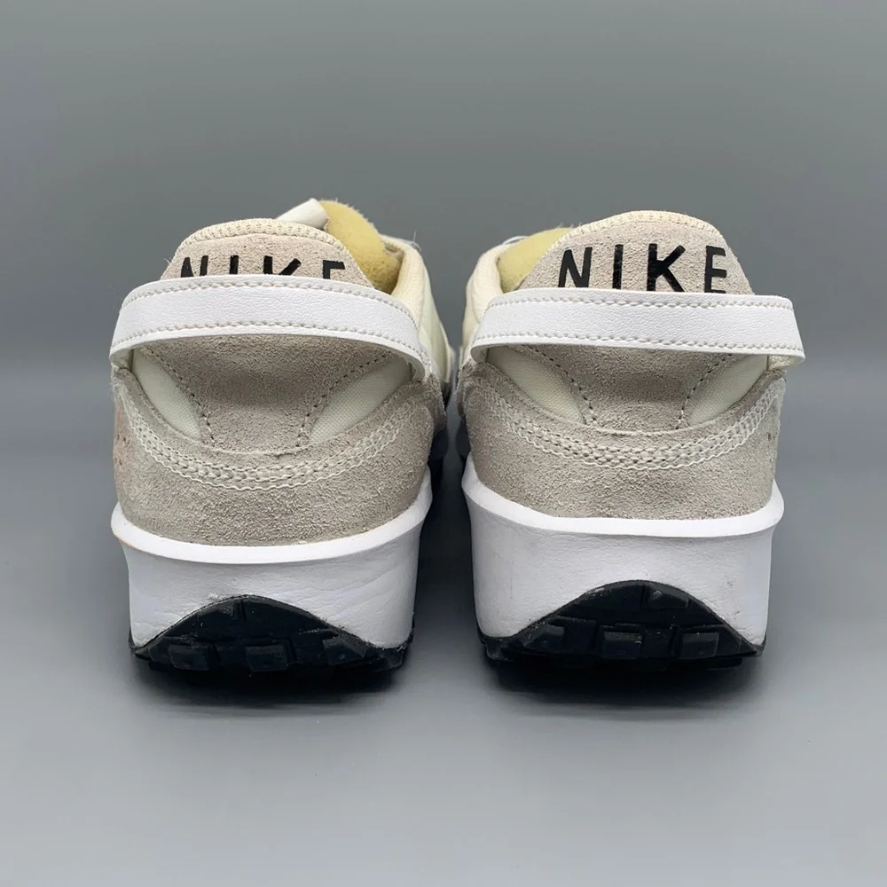 Nike Waffle Debut SE White Sail Running Shoes DH9523-100 Women’s Sz 11‎